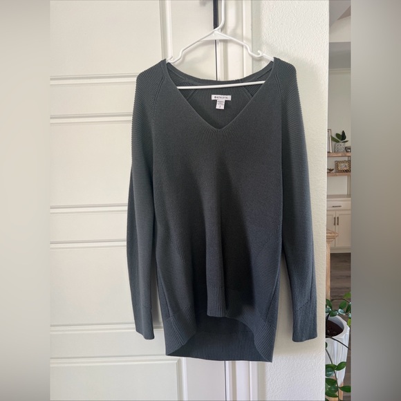 Athleta Hanover V-neck Sweater Tunic S Mist Gray Merino Wool Blend NWOT $98 - Picture 3 of 9
